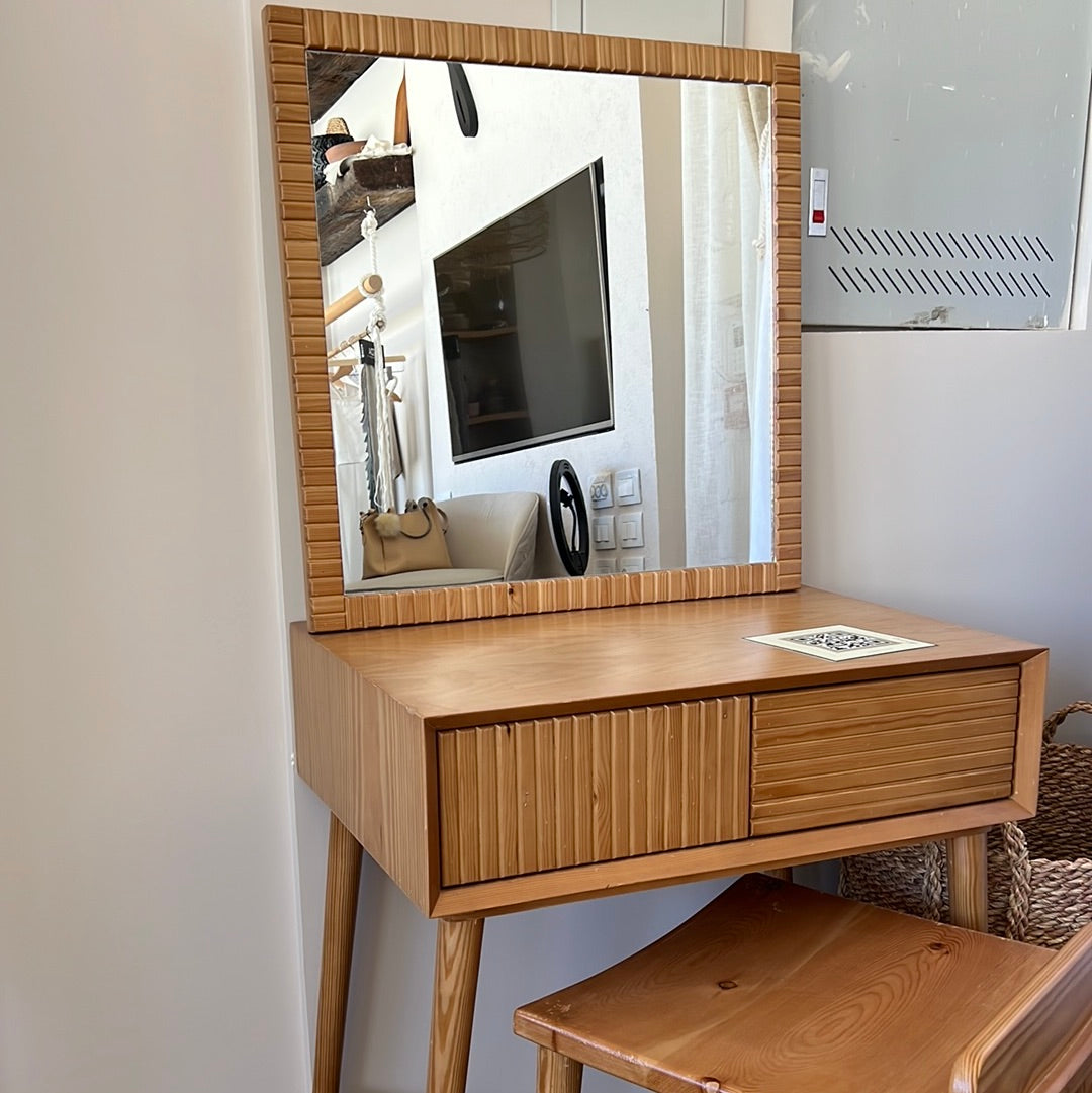 Desert Makeup Vanity and Chair