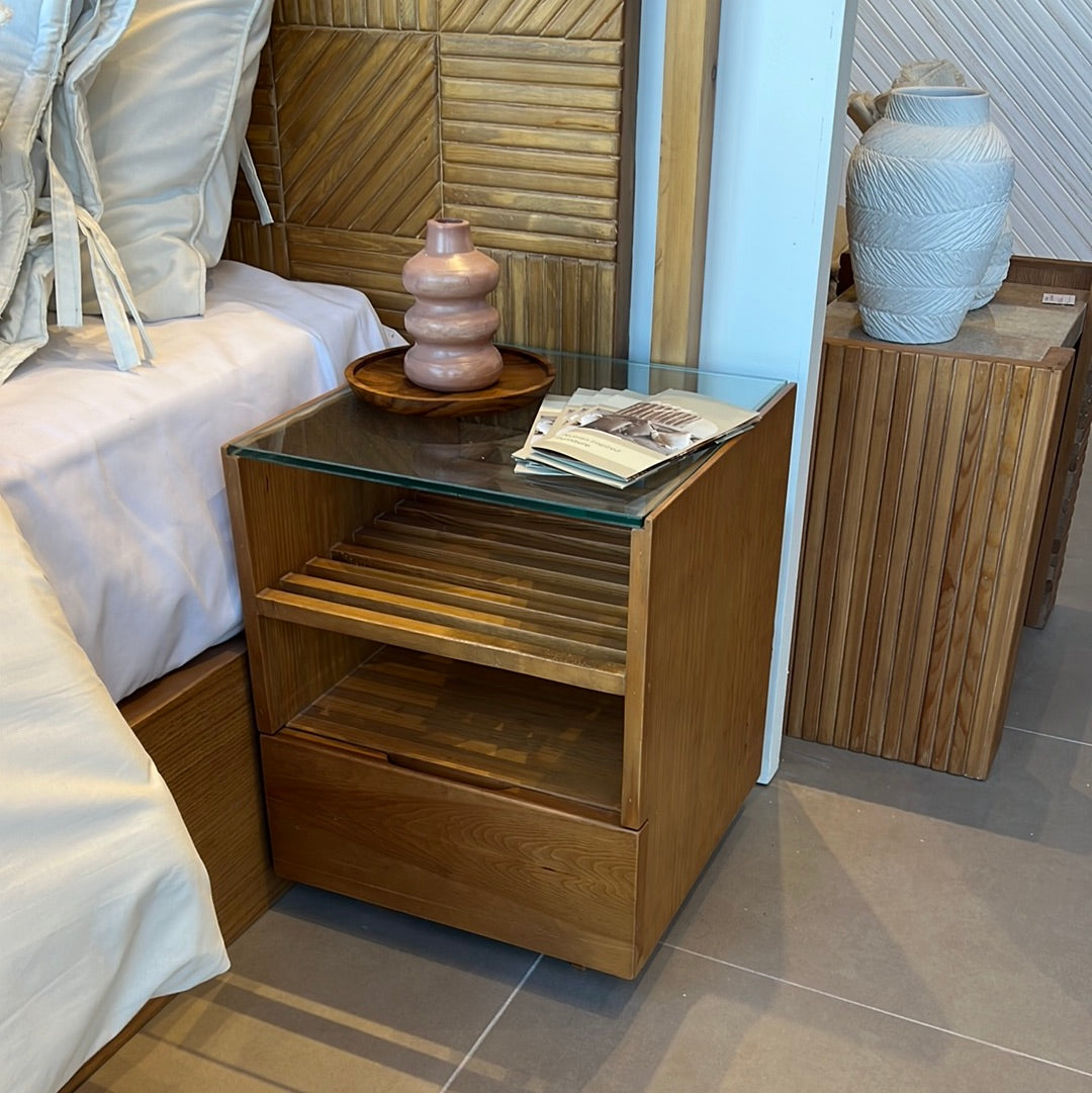 Mist Commode