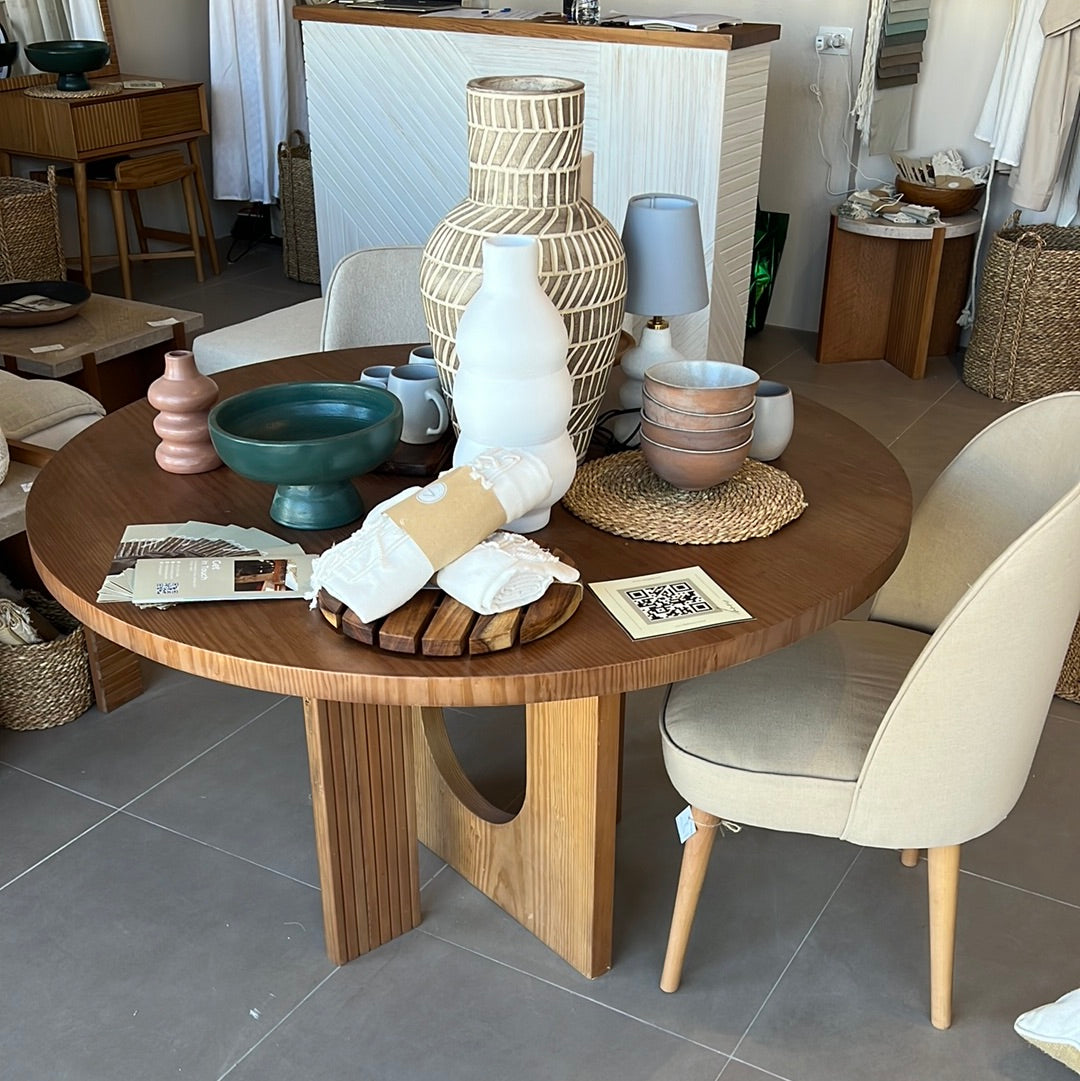 Hill Dining Table