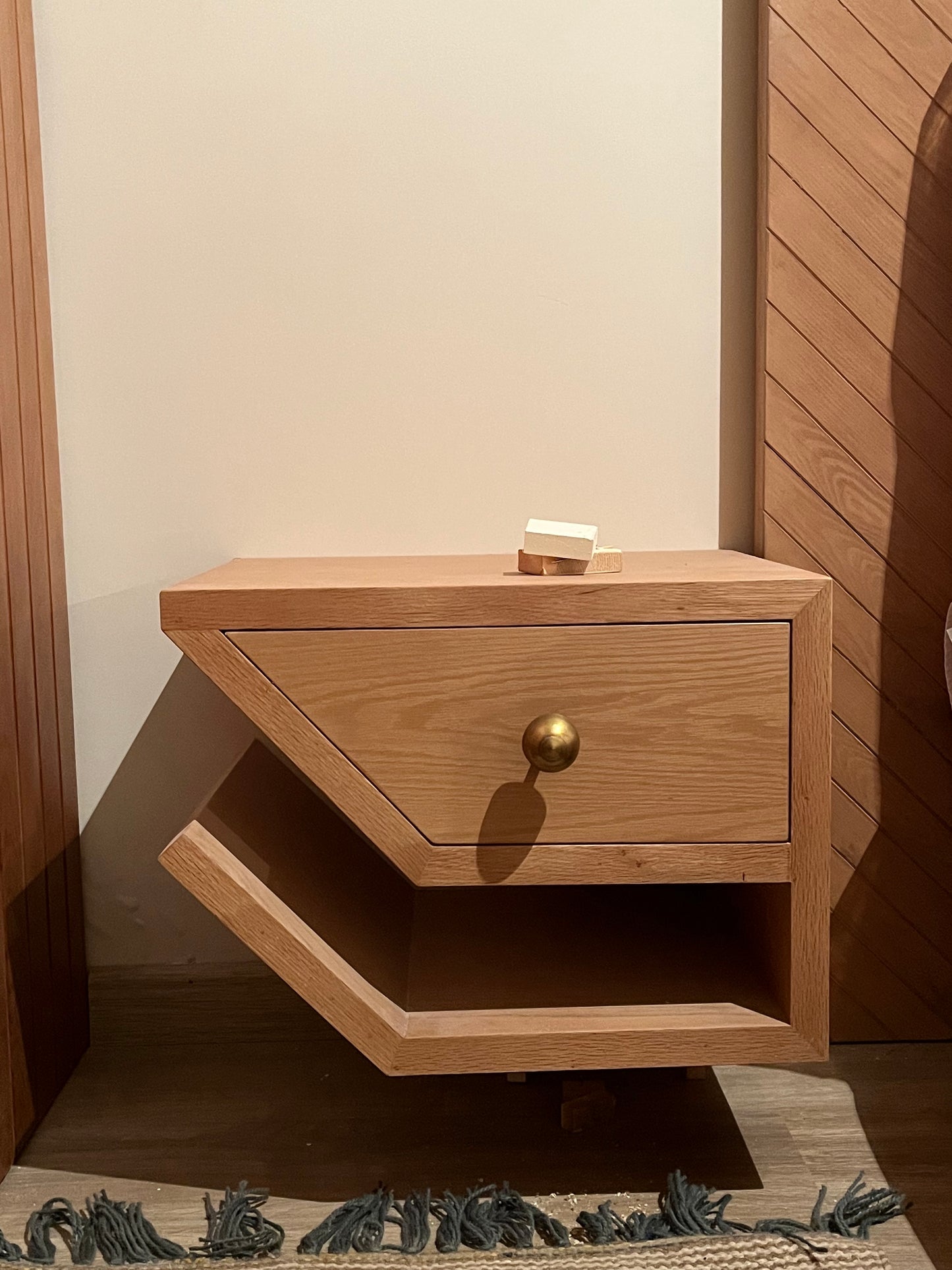 Haze Commode